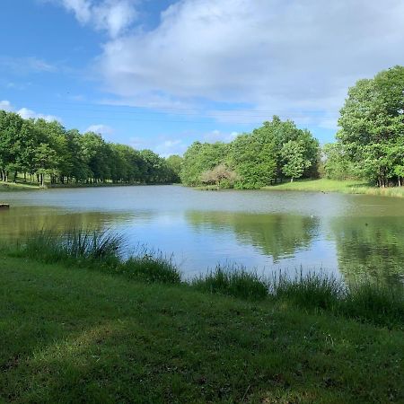 Camping Les Petites Minaudieres Hotel Saint-Sauveur  Buitenkant foto
