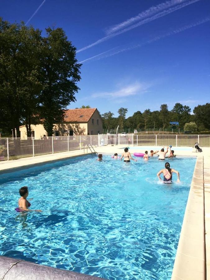 Camping Les Petites Minaudieres Hotel Saint-Sauveur  Buitenkant foto