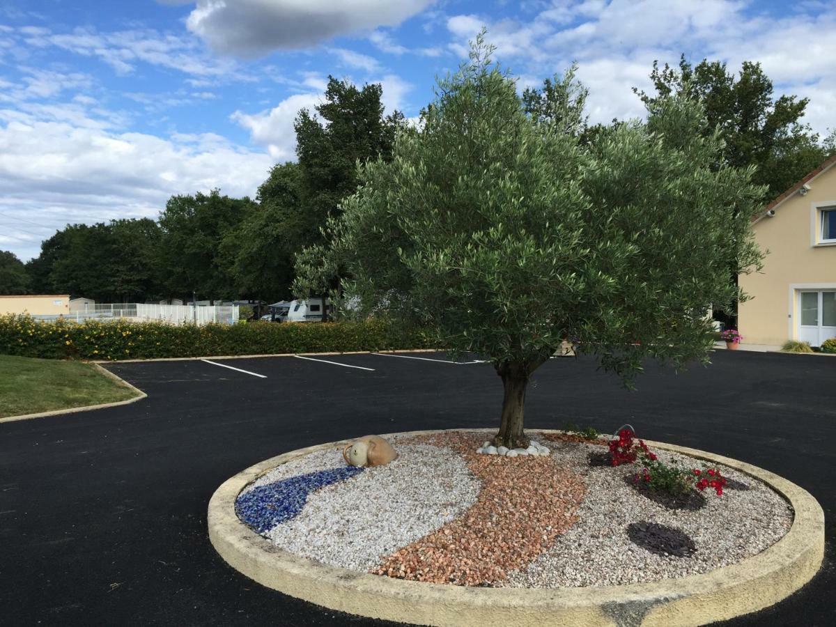Camping Les Petites Minaudieres Hotel Saint-Sauveur  Buitenkant foto