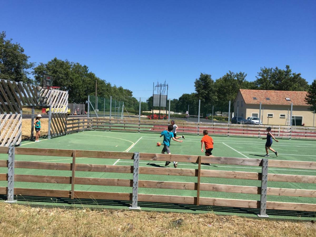Camping Les Petites Minaudieres Hotel Saint-Sauveur  Buitenkant foto